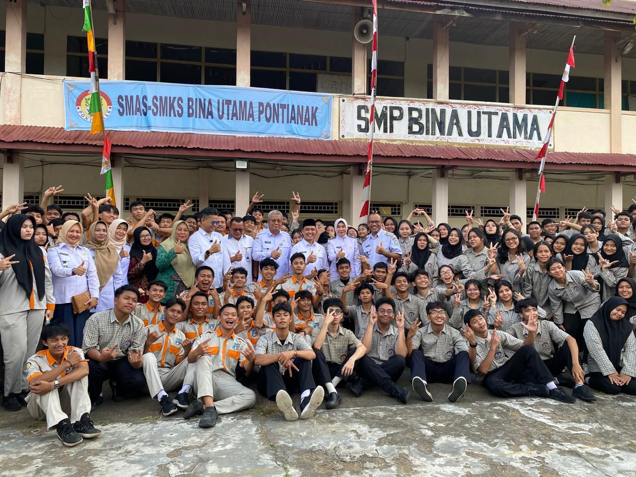 Utin Apresiasi Gubernur Ria Norsan Wujudkan Beasiswa, Anak-anak Kalbar Punya Kesempatan yang Sama Mengenyam Pendidikan