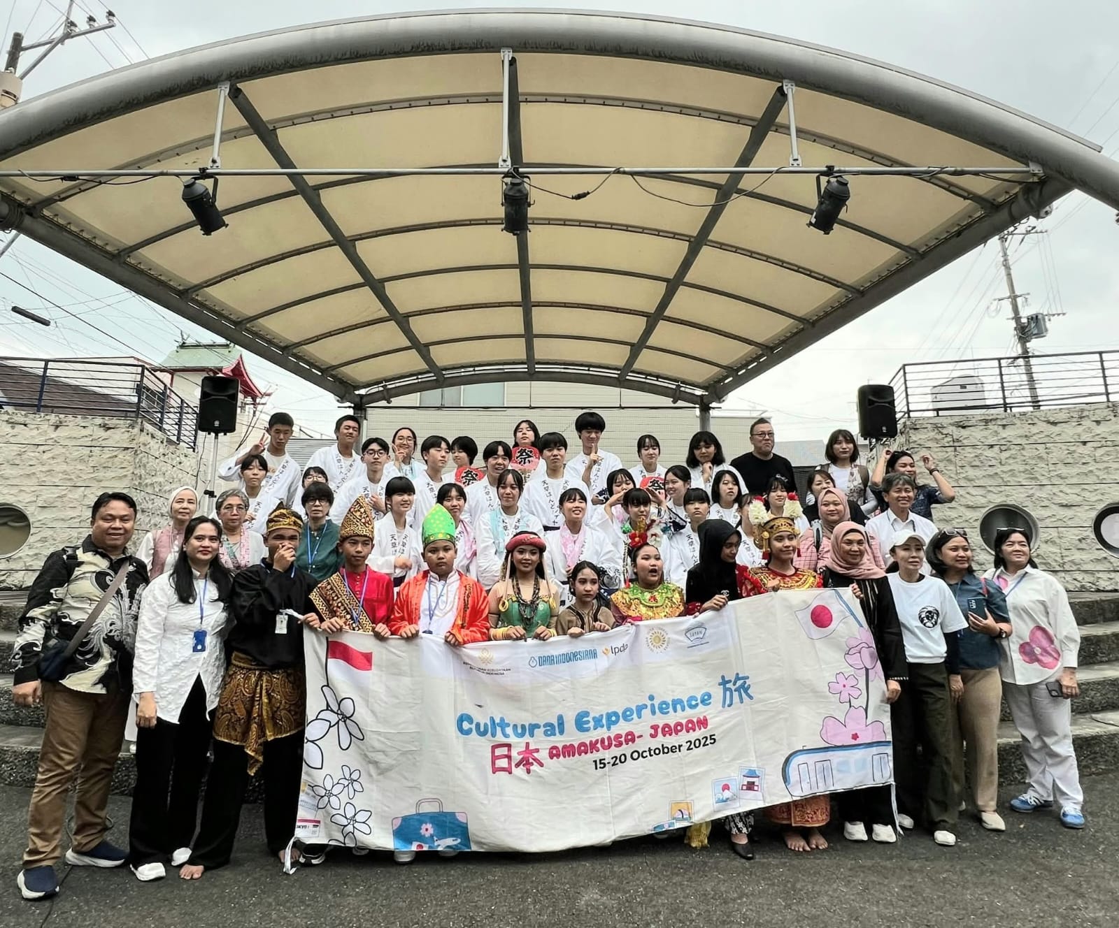 Kisah Sada, Siswa SMPN 3 Pontianak Kenalkan Budaya Suku Dayak Kayaan Mendalam di Jepang