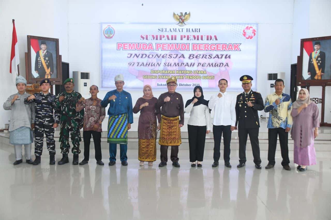 Momentum Hari Sumpah Pemuda, Bupati Romi Apresiasi Putra-putri Berprestasi yang Lulus Sekolah Kedinasan