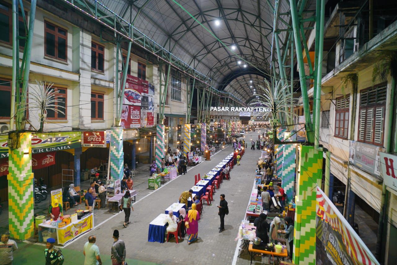 Pusat Kuliner Malam Pasar Tengah Suguhkan Suasana Tempo Dulu, Buka Pukul 17.00 - 23.00 WIB