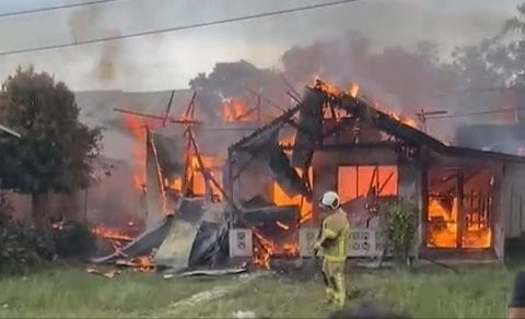Rumah Warga di Benua Kayong Ketapang Ludes Terbakar, Diduga Akibat Api Rokok