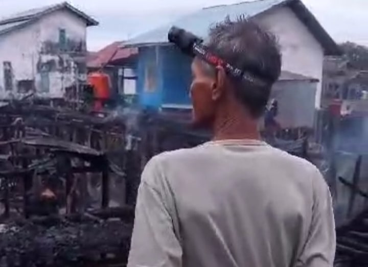 Kebakaran Hebat Hanguskan 11 Rumah di Kapuas Hulu, Ini Penyebabnya