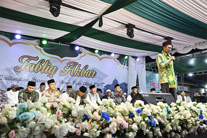 Ribuan Jamaah Padati Tabligh Akbar Ustadz Abdul Somad di Ketapang