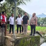 { \Illuminate\Support\Str::words($kategorix->post_title, 30, '') }}