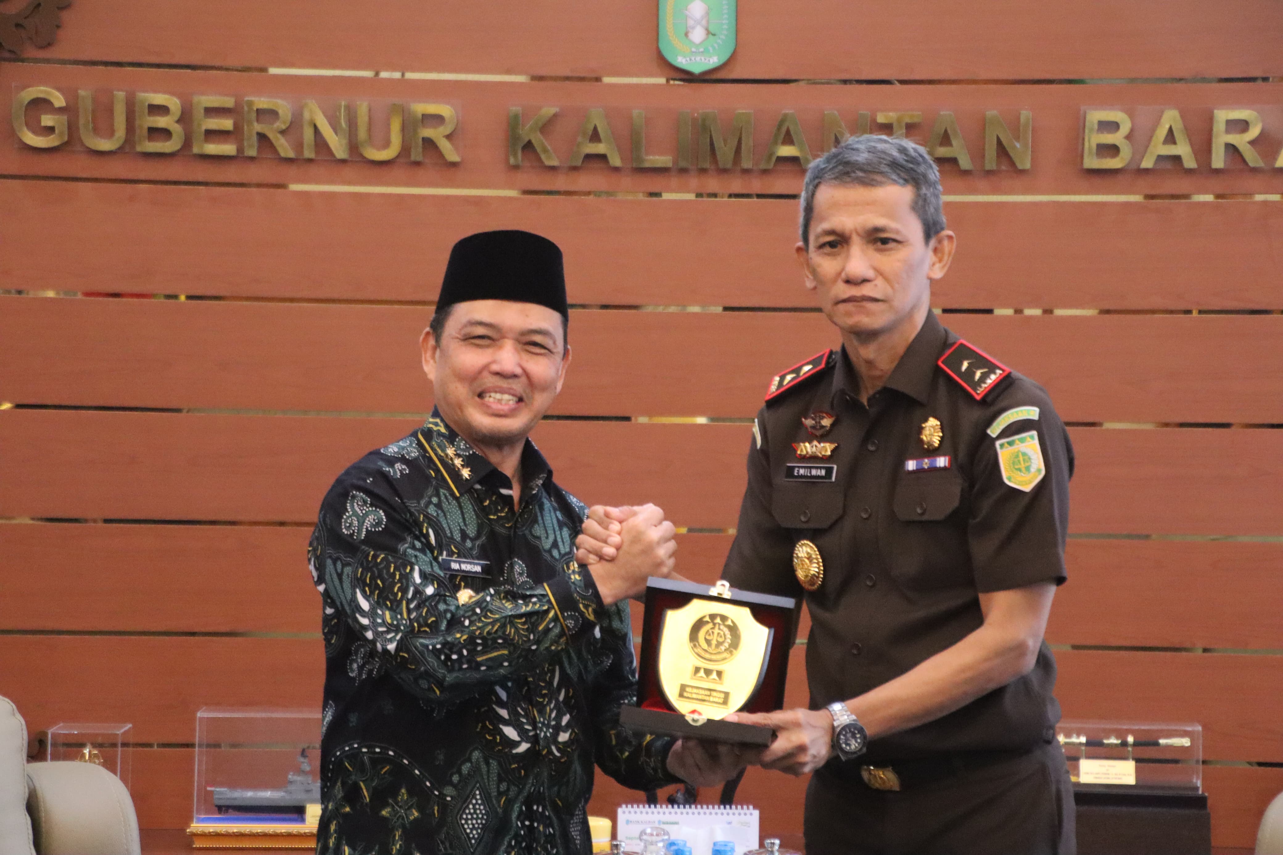 Mantapkan Tata Kelola Pemerintahan yang Bersih dan Transparan, Gubernur Ria Norsan Perkuat Sinergi dengan Kajati Kalbar