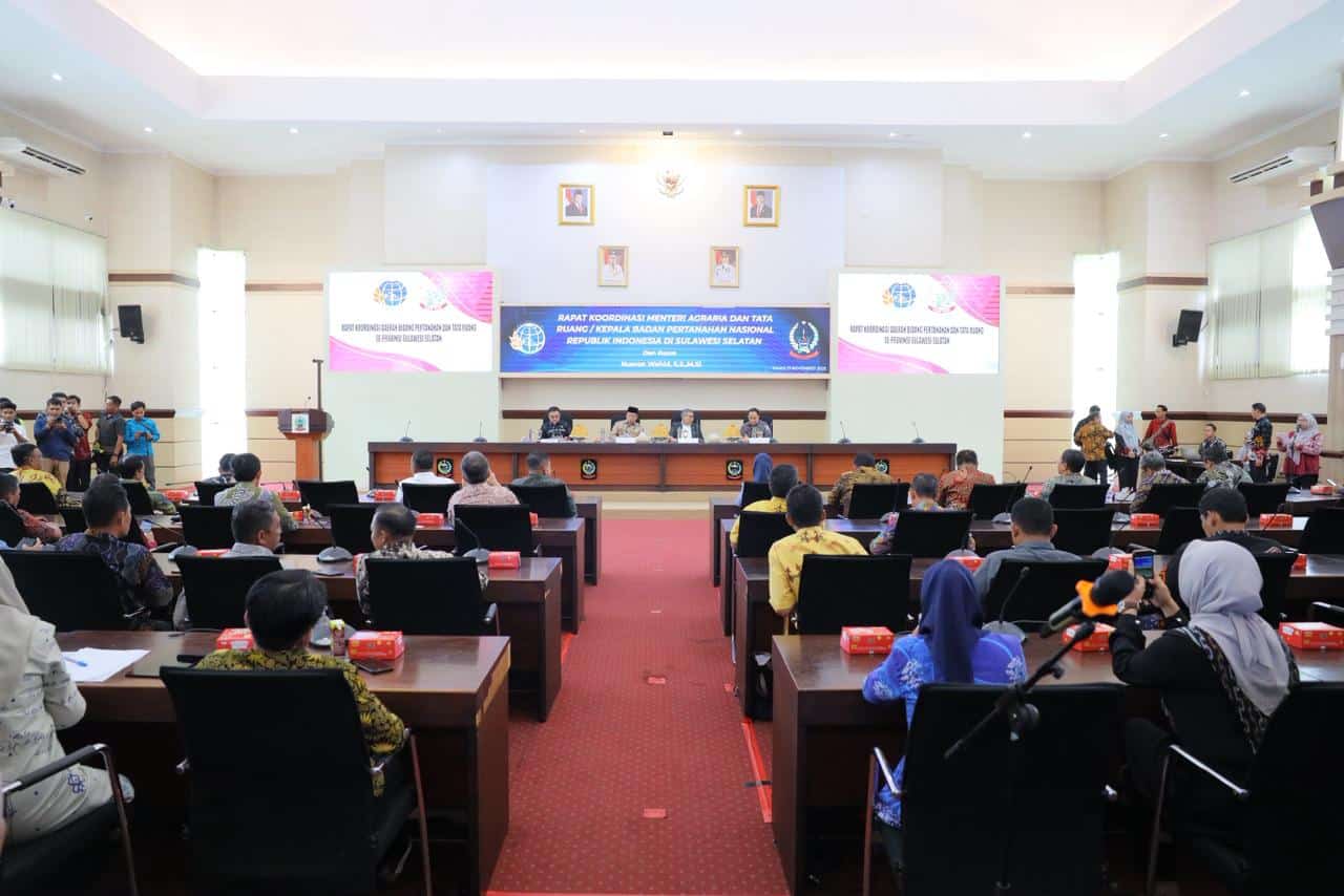 Dorong Penyelesaian Wakaf dan Konflik Agraria, Menteri Nusron Tekankan Percepatan Penuntasan Masalah Pertanahan di Sulsel