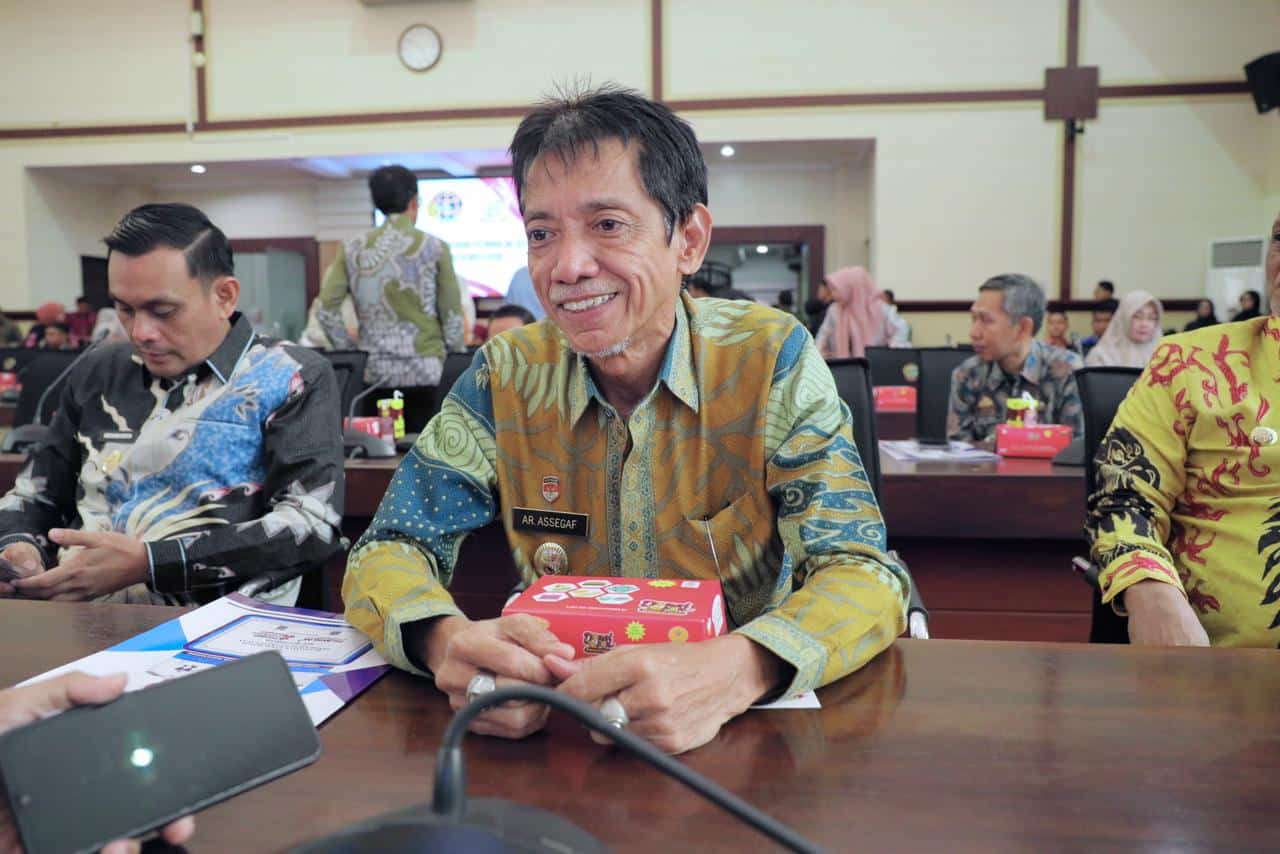 Kementerian ATR/BPN Percepat Sertifikasi Aset Daerah di Sulsel, Serahkan 254 Sertifikat kepada Pemda