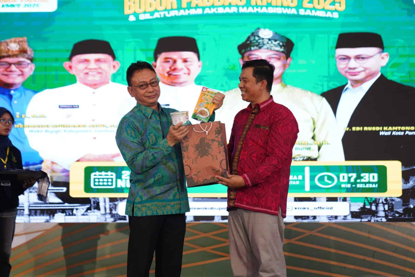 Edi Kamtono Hadiri Bubor Paddas KMKS: Mahasiswa Sambas Selesaikan Kuliah dan Bangun Daerah