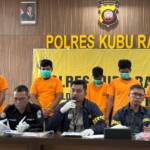 { \Illuminate\Support\Str::words($kategorix->post_title, 30, '') }}