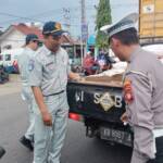 { \Illuminate\Support\Str::words($kategorix->post_title, 30, '') }}