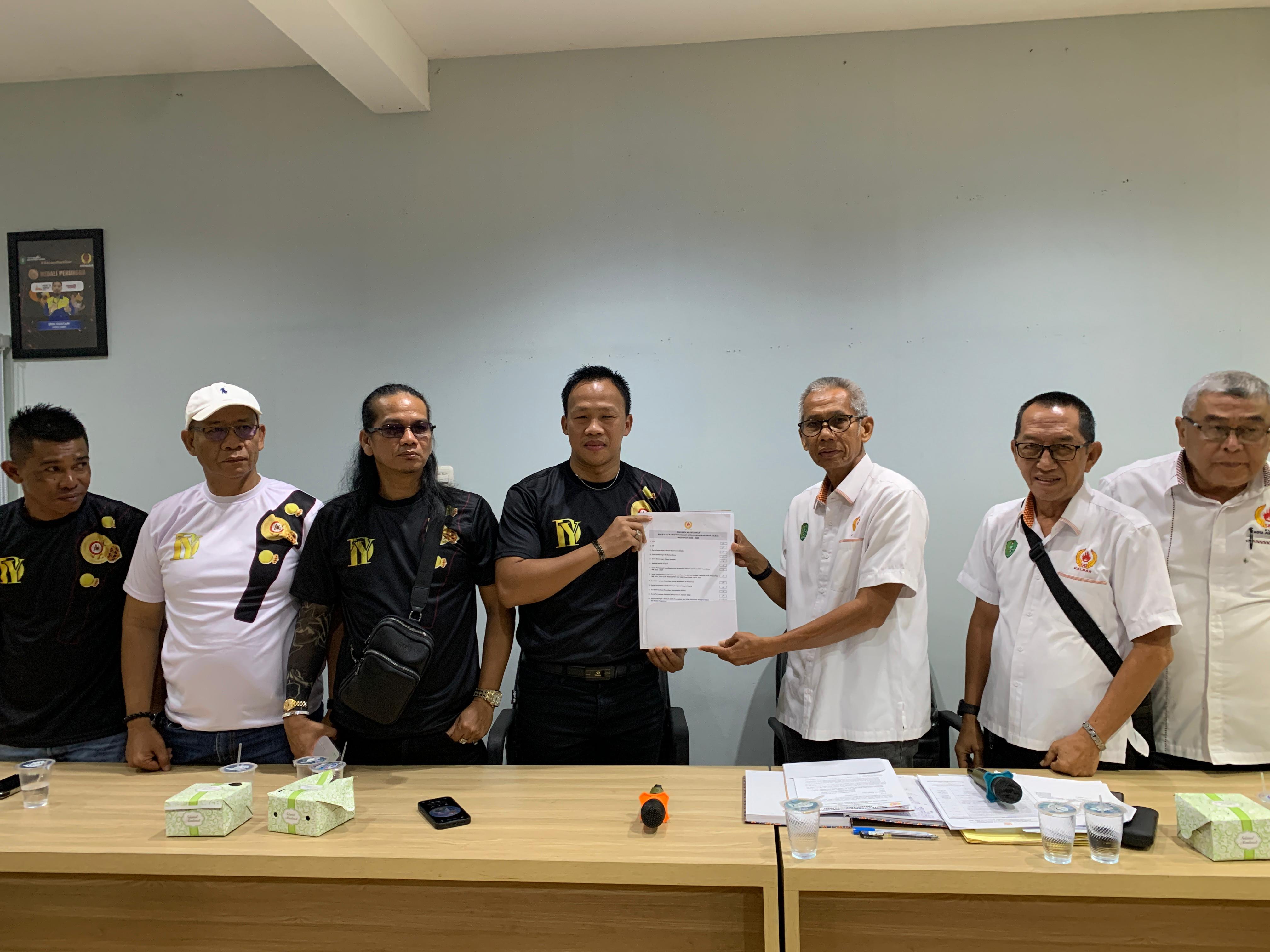 The Boxing Senator Naik Ring Baru, Daud Yordan Resmi Daftar Caketum KONI Kalbar