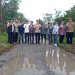 { \Illuminate\Support\Str::words($kategorix->post_title, 30, '') }}