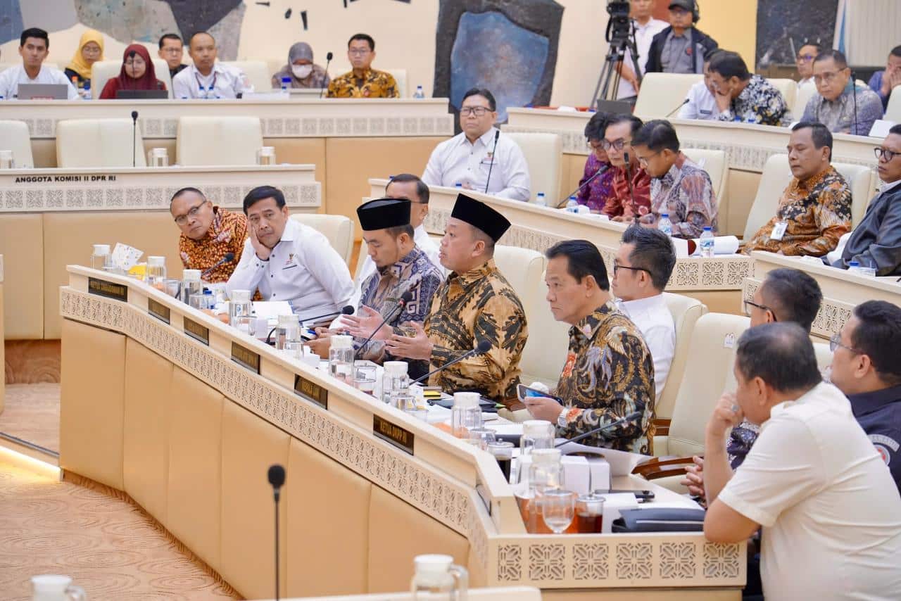 Menteri Nusron Laporkan Progres Capaian Anggaran dalam RDP bersama Komisi II DPR RI