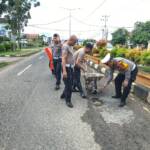 { \Illuminate\Support\Str::words($kategorix->post_title, 30, '') }}