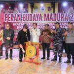 { \Illuminate\Support\Str::words($kategorix->post_title, 30, '') }}