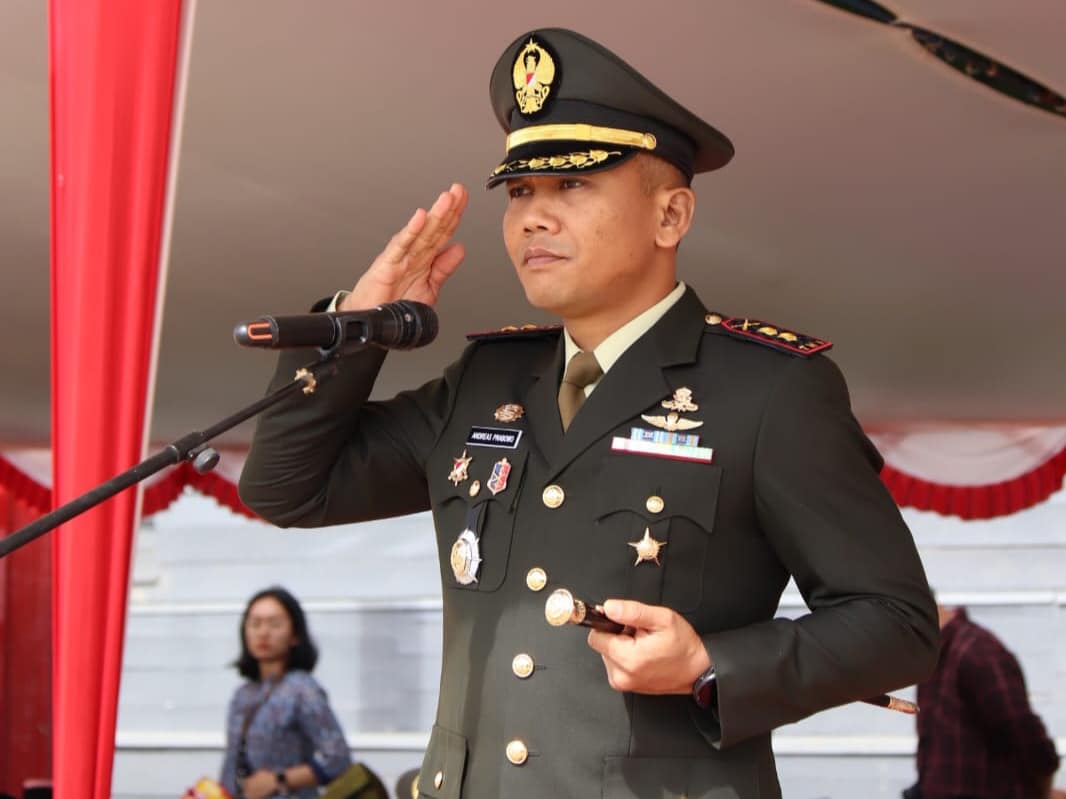 Cegah Demam Berdarah, Koramil Semitau bersama Puskesmas Laksanakan Fogging di Dua Sekolah Dasar