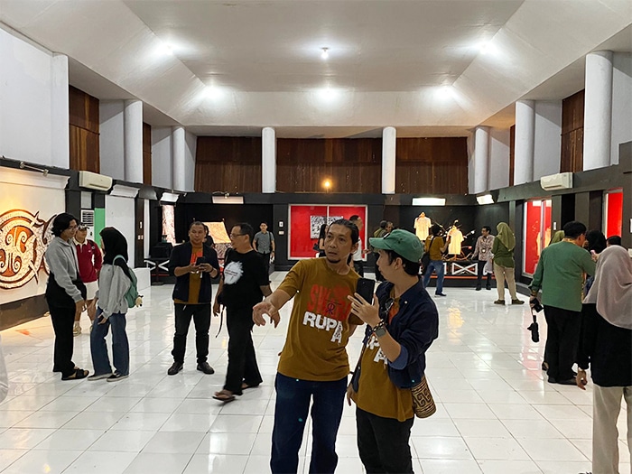 Sekumpulan Seniman Kalbar Gelar Pameran Swararupa, Angkat Motif Melayu–Dayak untuk Generasi Muda