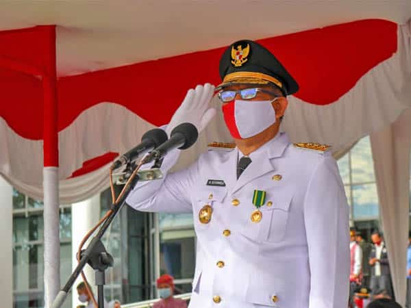 Gubernur Kalimantan Barat, Sutarmidji saat menjadi inspektur upacara peringatan HUT ke-75 RI