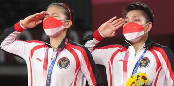 Greysia Polii Apriyani Rahayu Sabet Emas di Olimpiade Tokyo 2020 Indonesia Raya Berkumandang