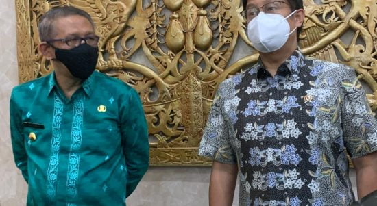 Puji Semangat Gubernur, Menkes Janji Tambah Kuota Vaksin Kalbar