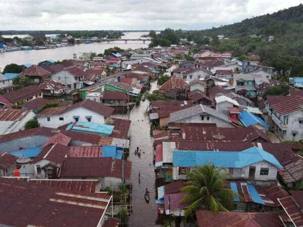 Keraton Tayan Terima Bantuan Kemanusiaan untuk Warga Terdampak Banjir