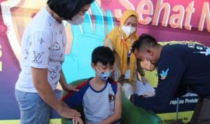 Anak-anak di Kapuas Hulu Antusias Ikuti Vaksinasi Covid