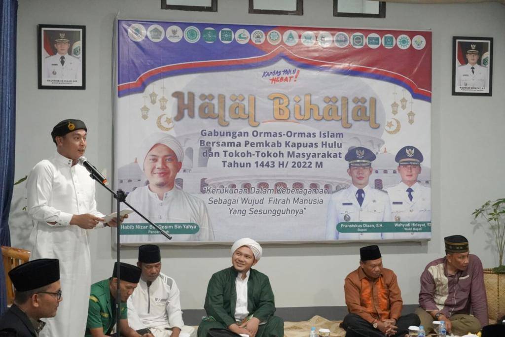 Acara halal bihalal Pemerintah Kabupaten Kapuas Hulu bersama ormas Islam dan sejumlah tokoh masyarakat, Selasa (31/05/2022). (Foto: Istimewa)