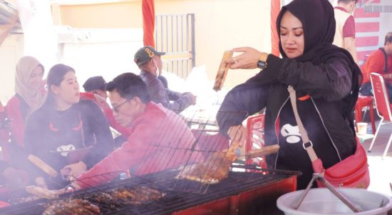 Festival Sajian Kuliner Nusantara yang diselenggarakan dalam rangka Bulan Bung Karno 2022 ini dipusatkan di Waterfront Kuala Kota Singkawang, Sabtu (25/06/2022). (Foto: Istimewa)