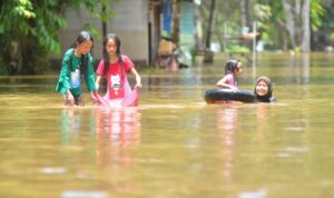 Banjir Sintang. (Foto: Jauhari)