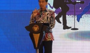 Presiden Jokowi menghadiri sekaligus membuka Rakernas APPSI Tahun 2023 di Ballroom Hotel Novotel, Kota Balikpapan, Kaltim, Kamis (23/02/2023). (Foto: Humas Setkab/Dindha)