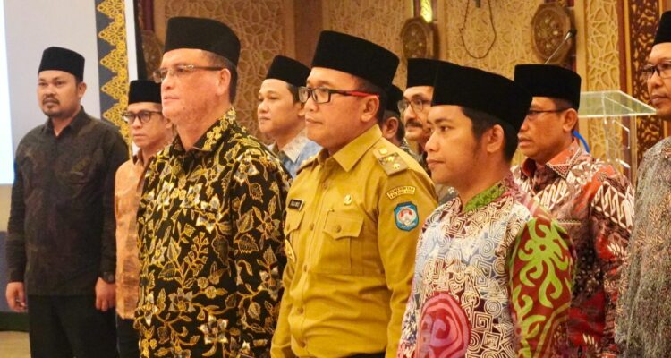 Wakil Bupati Kubu Raya, Sujiwo dilantik sebagai salah satu Dewan Pengurus Wilayah Hebitren Kalbar periode 2023 - 2028, Senin (13/03/2023). (Foto: Jauhari)