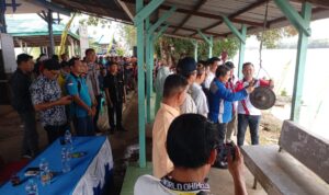 Lomba sampan bidar digelar di Desa Merapi, Kecamatan Sekadau Hilir, Kabupaten Sekadau. (Foto: Jauhari)