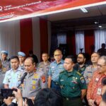 Kapolda Kalbar, Irjen Pol Pipit Rismanto memberikan keterangan pers usai menghadiri acara penutupan Bakti Kesehatan Serentak HUT Polri ke-77 Tahun 2023 oleh Kapolri melalui vicon, Kamis (22/06/2023). (Foto: Jauhari)