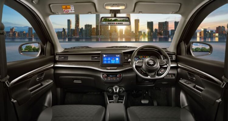 Suzuki New XL7 Hybrid Dashboard Mewah