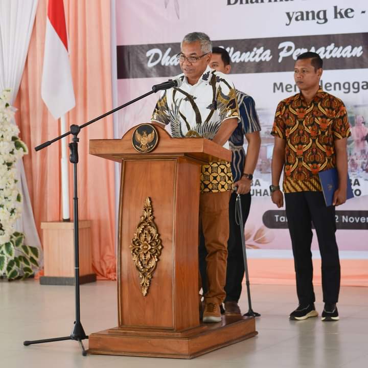 Bupati Ketapang, Martin Rantan saat memberikan sambutan. (Foto: Adi LC)