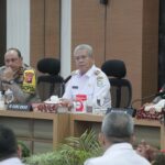 Pj Gubernur Kalbar, Harisson saat menghadiri Rakor Operasi Lilin Kapuas 2023, di Ruang Graha Khatulistiwa, Polda Kalbar, Rabu (20/12/2023). (Foto: Jauhari)