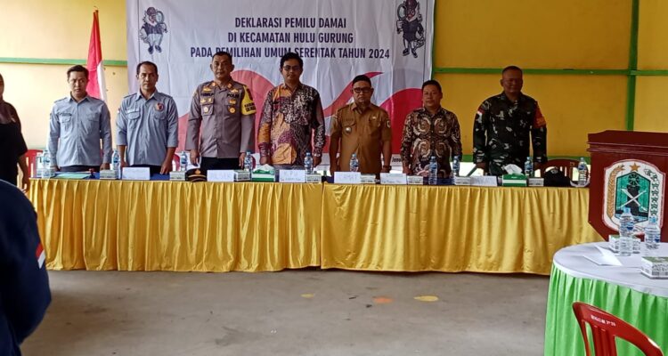 Deklarasi pemilu damai se Kecamatan Hulu Gurung Kabupaten Kapuas Hulu. (Foto: Ishaq)