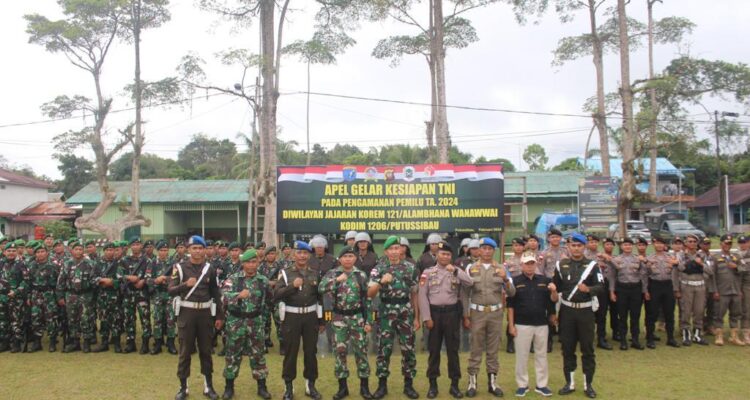 Kodim 1206 Putussibau gelar apel kesiapan PAM Pemilu 2024. (Foto: Ishaq)