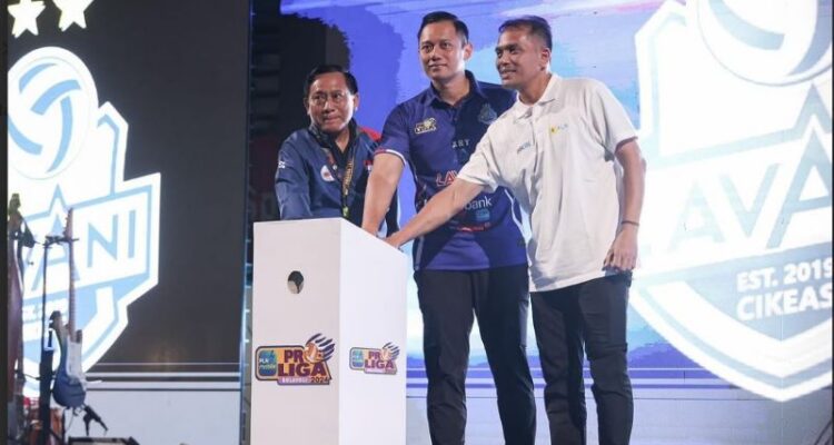 Menteri AHY Serahkan Piala Bergilir Kompetisi Proliga 2024