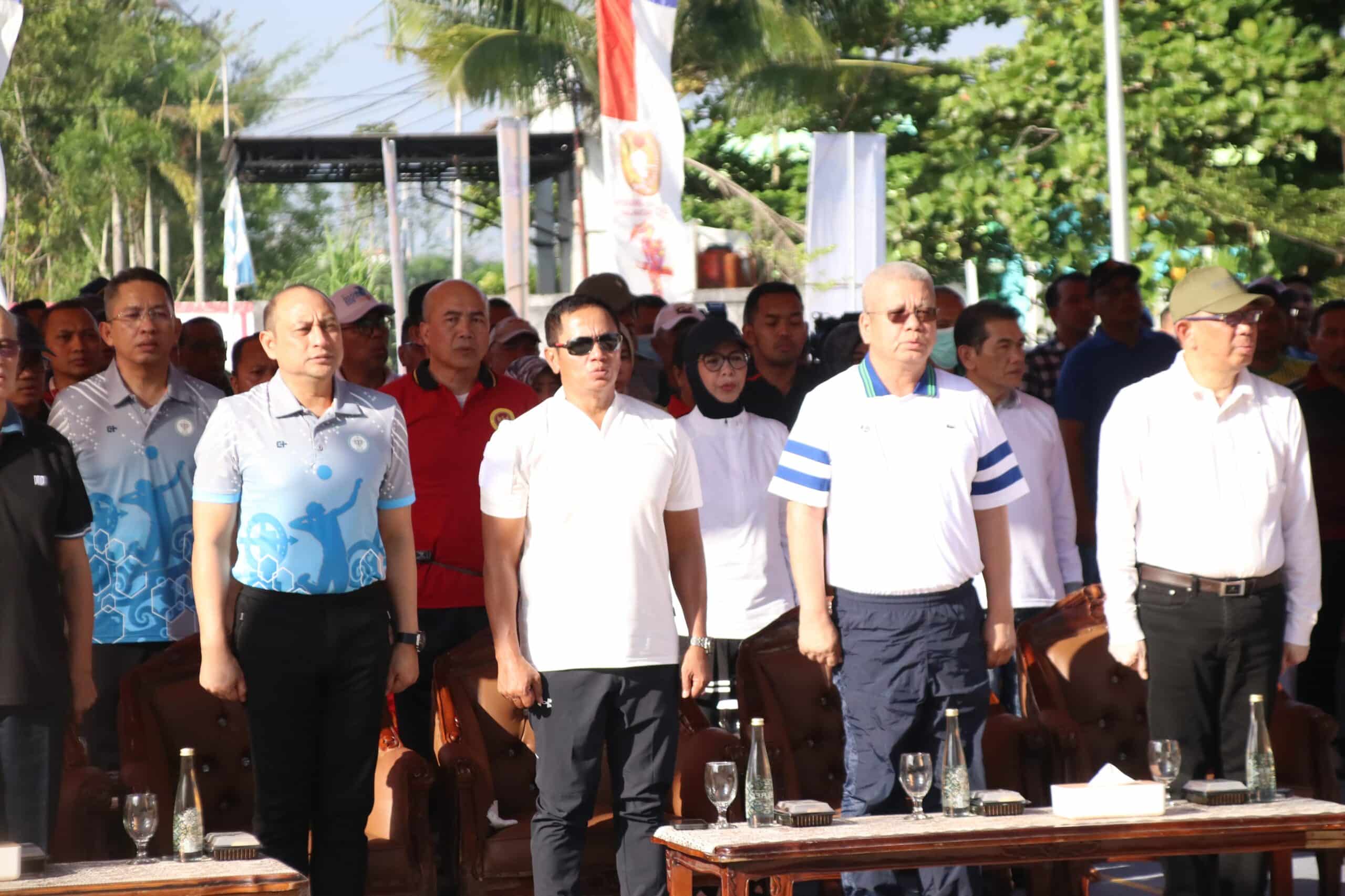 Kapolda Kalbar Irjen Pol Pipit Rismanto bersama Pangdam XII/Tanjungpura Mayjen TNI Iwan Setiawan saat menghadiri peresmian GOR Terpadu Ayani Pontianak