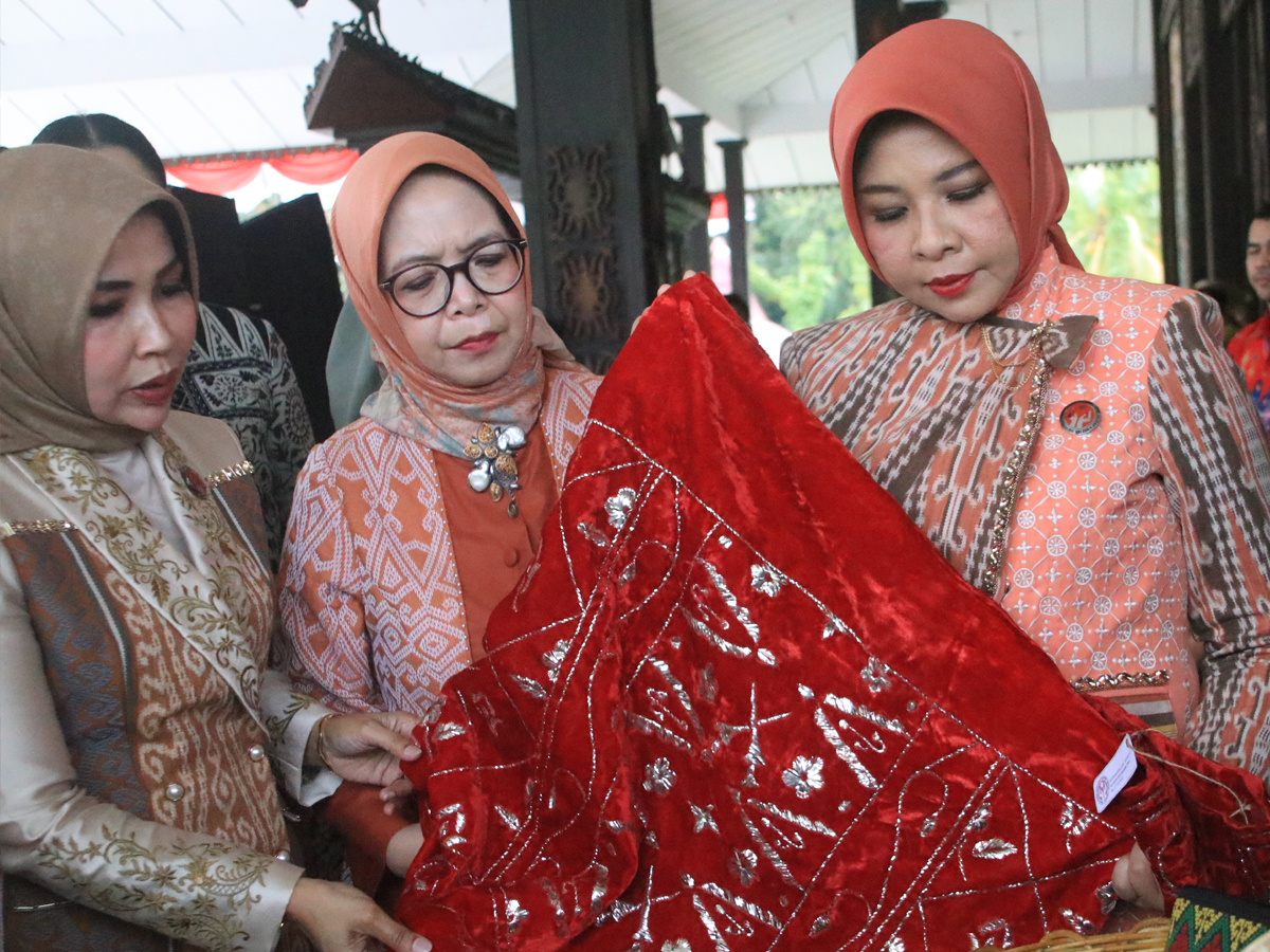 Pj Gubernur Harisson Dorong Sinergitas untuk Tingkatkan Produktivitas Kerajinan Kalbar