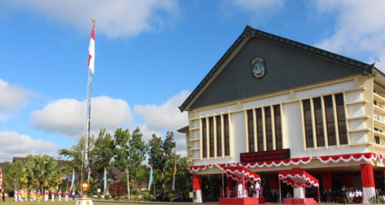 Tampak depan gedung Kantor Bupati Sekadau