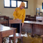 SMAN 1 Anjongan, SMAN 1 Anjongan banjir, Rita hastarita, Kadis Pendidikan Kalbar