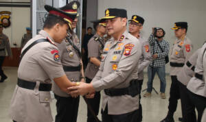 rotasi pejabat Polda Kalbar, sertijab Polda Kalbar, Kapolda Kalbar Pipit Rismanto, promosi pejabat Polri, pejabat baru Polda Kalbar