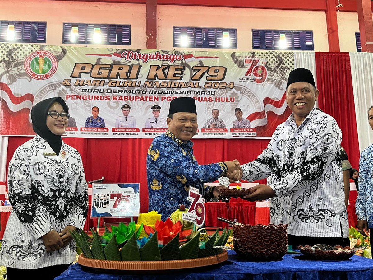 HUT PGRI Kapuas Hulu, Hari Guru Nasional 2024, HUT Korpri Kapuas Hulu, perlindungan guru, penguatan Korpri