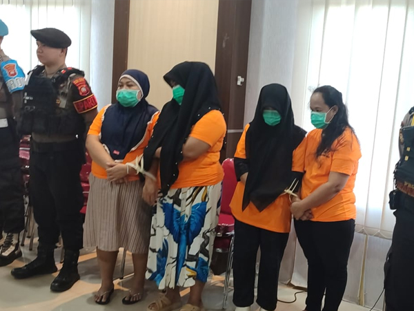 penyelundupan narkoba, sabu dalam sandal, bandar narkoba Kubu Raya, pengungkapan narkoba, kurir narkoba wanita, narkoba di Kalbar, polisi gagalkan penyelundupan sabu, Polres Kubu Raya