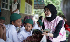 Srikandi PLN, Hari Buku Sedunia, PLN Kalselteng, aksi sosial PLN, literasi anak